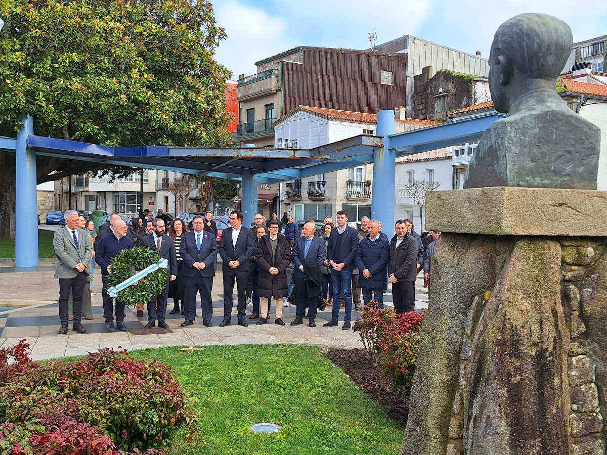 Concello e veciñanza de Rianxo renden homenaxe a Castelao, co apoio da Xunta, o Goberno, a Deputación e outros municipios da comarca