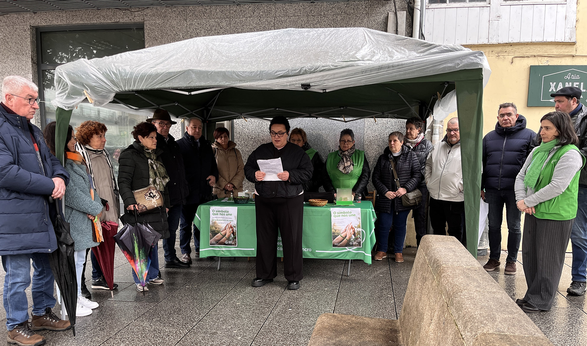 Cor verde para conmemorar o Día Mundial do Cancro