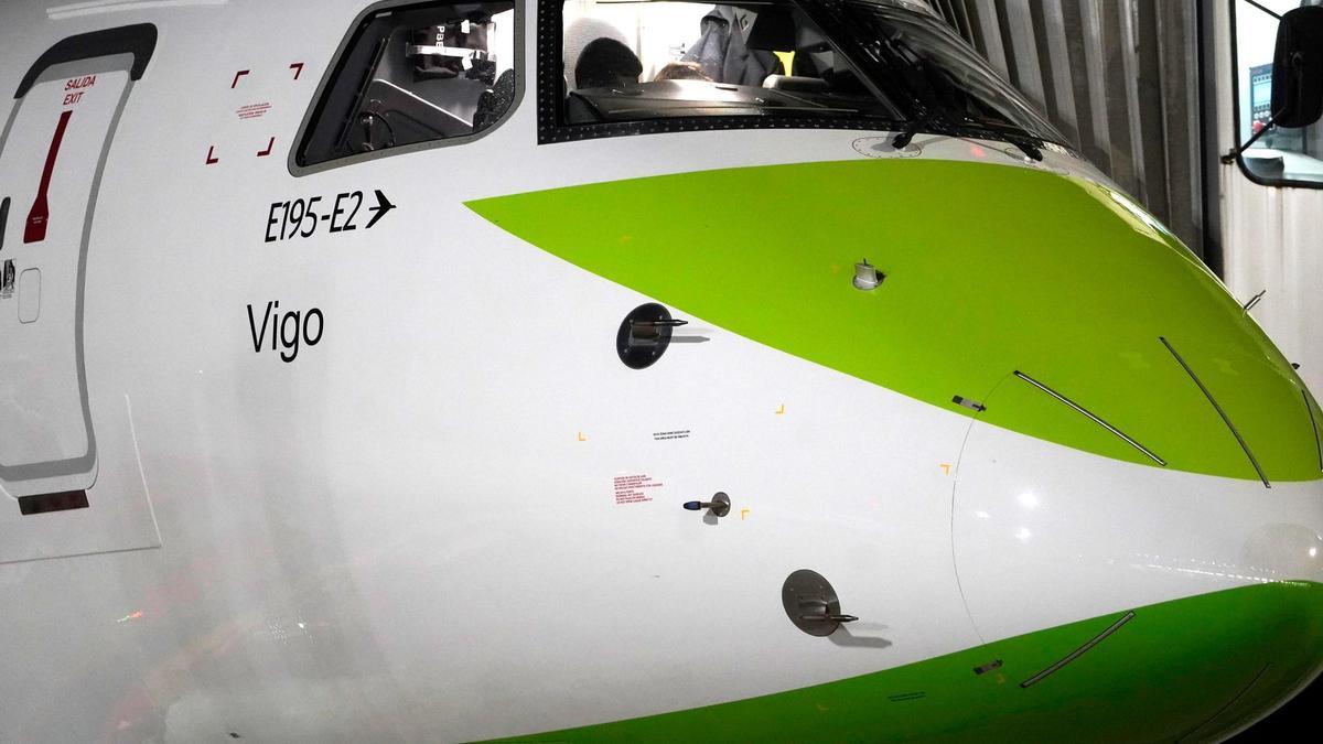 O forte vento de Leonardo «marea» ao voo Gran Canaria-Vigo: dez voltas e para Santiago