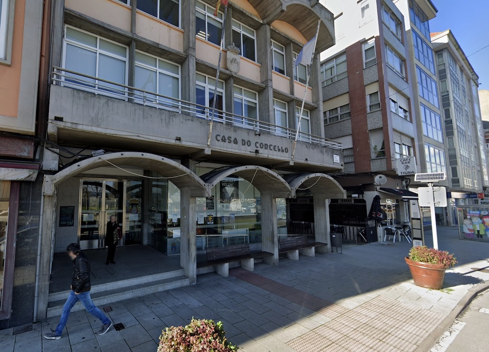 Advirten dunha estafa aos comercios do Concello de Sada cunha falsa revista municipal