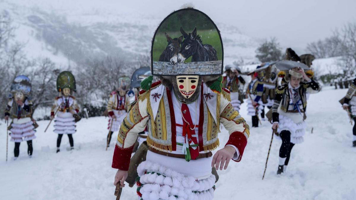 A borrasca Marta chega a Galicia para golpeala con máis neve, vento e un mar embravecido