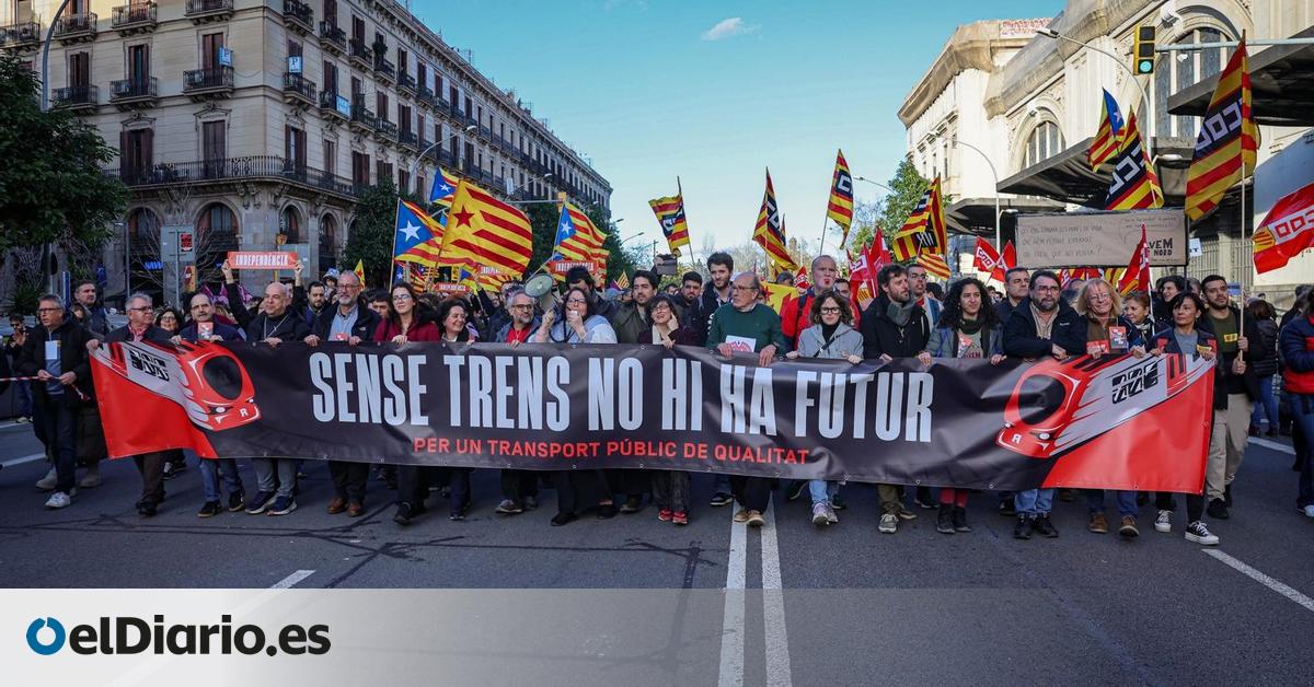 Los usuarios de Rodalies se manifiestan en Barcelona para reclamar un cambio "radical" en el servicio ferroviario