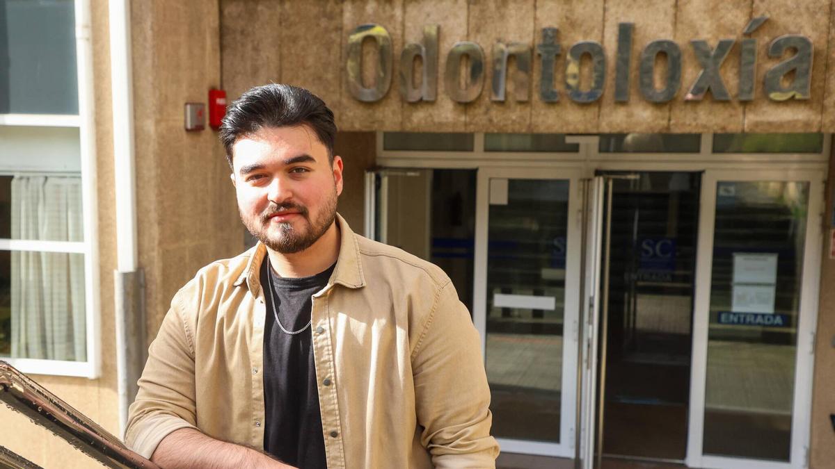 Os galegos son minoría en Odontoloxía, onde hai 12 alumnos iranianos: «A xente quere marcharse e estudar é a forma máis fácil de facelo»