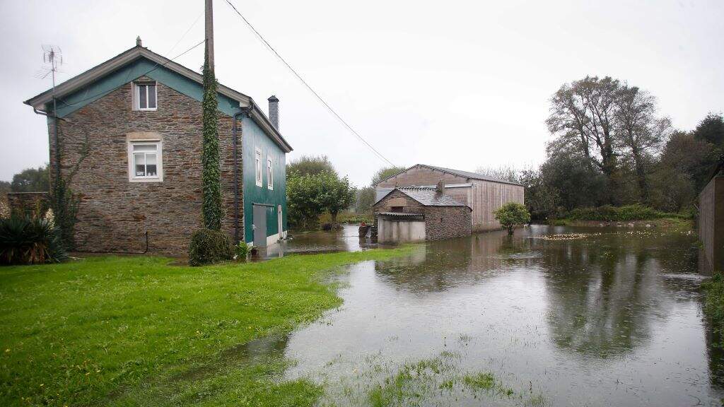 Estes son os concellos onde a Xunta alerta este domingo de "risco de desbordamento" nos ríos