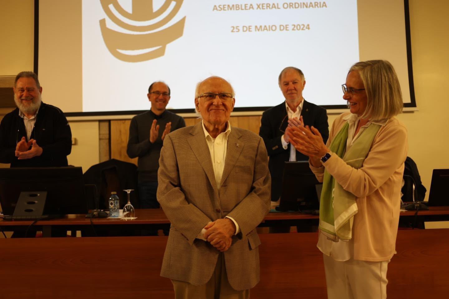 Pesar no mundo das letras pola morte do academico Manuel Caamaño Suárez