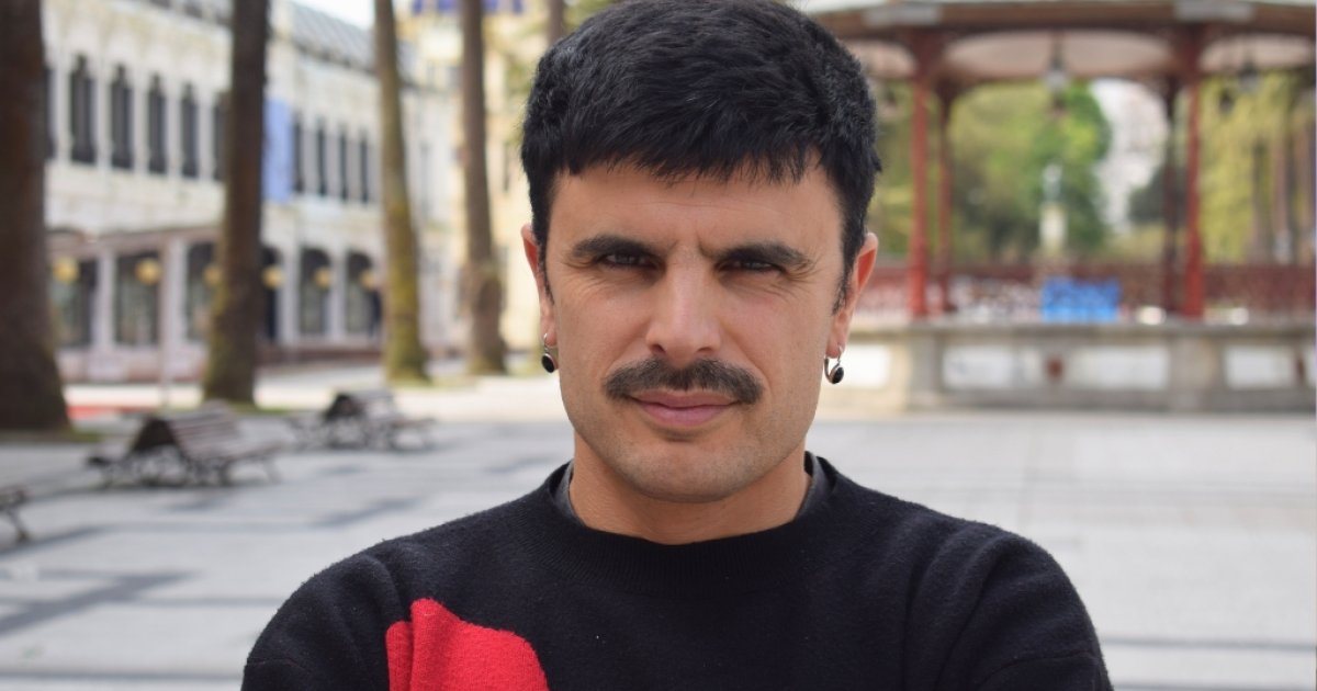 "A dereita quíxose apropiar dos símbolos como o pasodobre ou a copla e na esquerda deixámoslle"