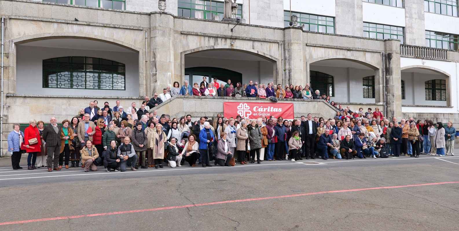 Preto de 400 voluntarios reúnense en Santiago no XVII Encontro de Cáritas para abordar os retos sociais en Galicia