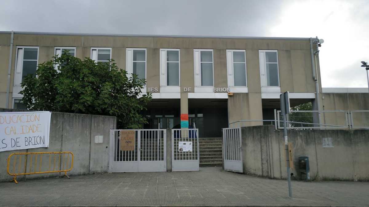 A ANPA do IES Brión denunia as "altas temperaturas" nas aulas que sofre o alumnado