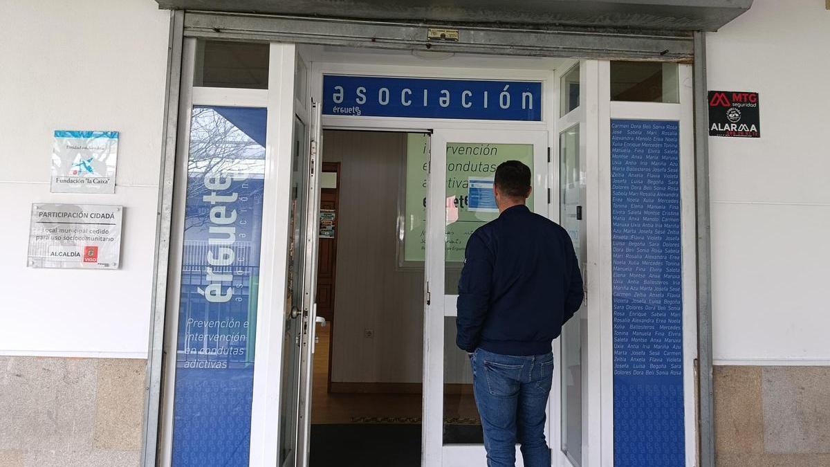 Jacobo (36 anos, veciño de Vigo) conduciu sen carné desde os 15 anos: «Pensaba que non pasaba nada... ata que me vin nas prisións da Lama e Teixeiro»