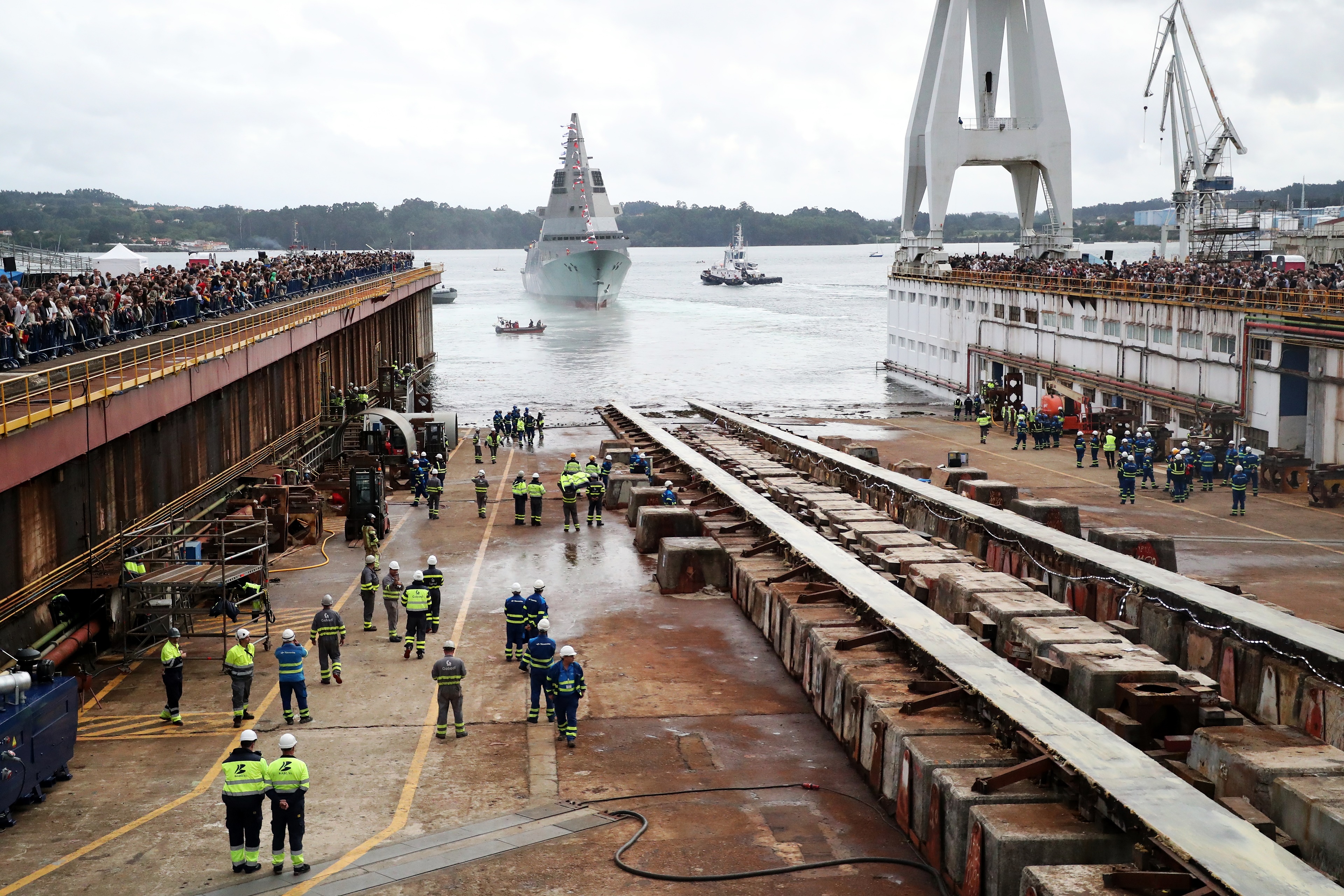 Navantia abre 33 ofertas de emprego para Ferrol mentres o comité esixe dúas fragatas máis