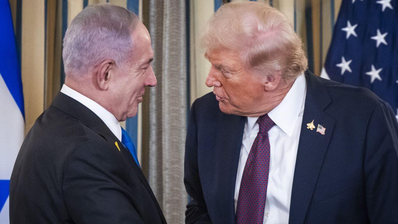 Estados Unidos fica sen munición e mísiles interceptores: crise na Casa Branca mentres Israel e Ucraína tremen