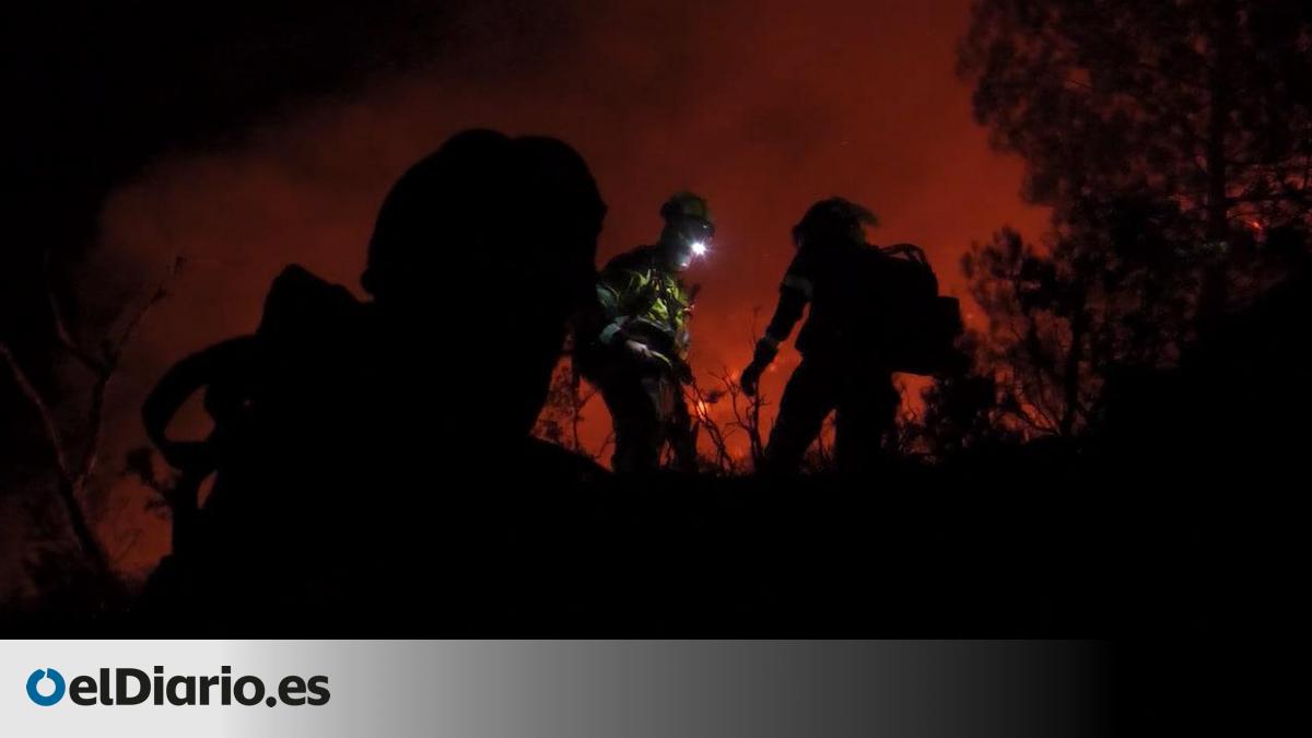La denuncia de un bombero forestal en el incendio de Tírig: "No podemos hacer bien nuestro trabajo porque no se contrata personal"
