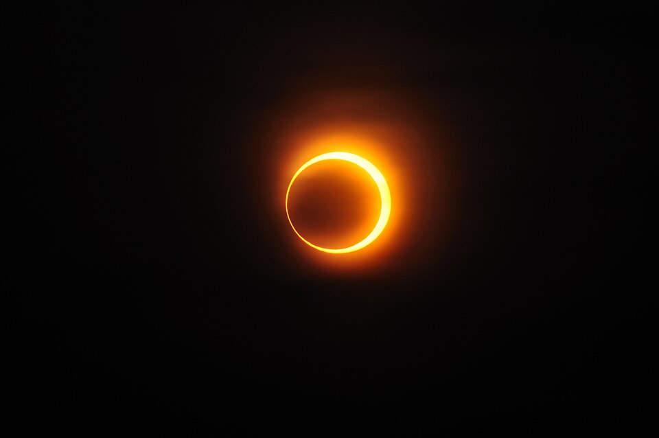 Trío de eclipses, o visor oficial co que podes comprobar co teu móbil onde ver mellor a eclipse