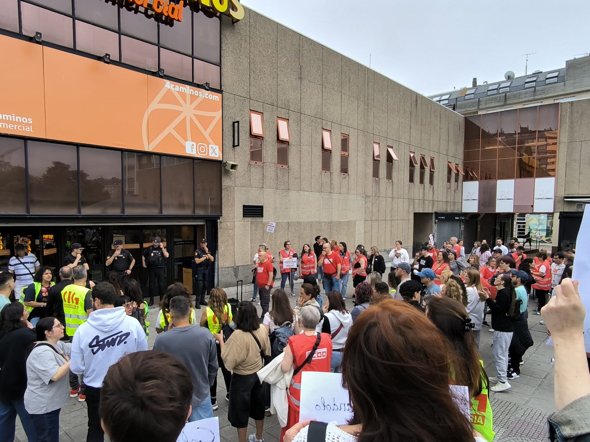 Folga do persoal de comercio da alimentación na Coruña para os días 15, 16 e 17