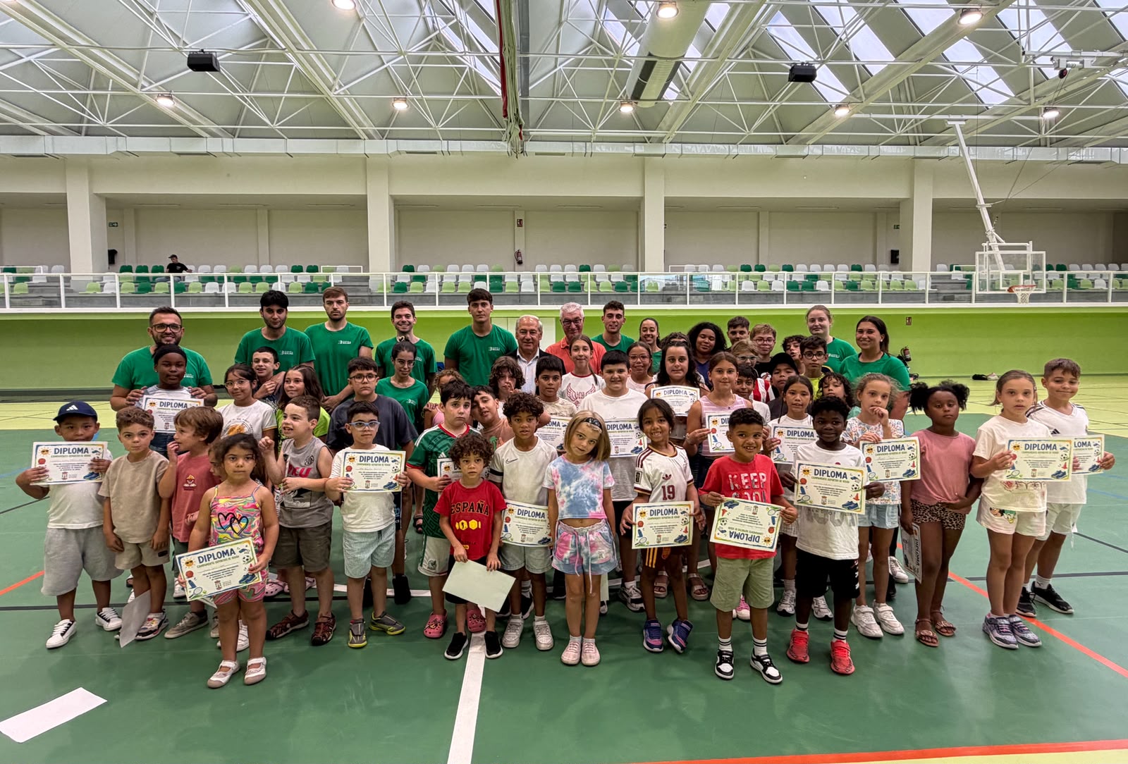 Entrega de diplomas da 3ª quincena que pecha os Campamentos Deportivos de Verán de Monforte
