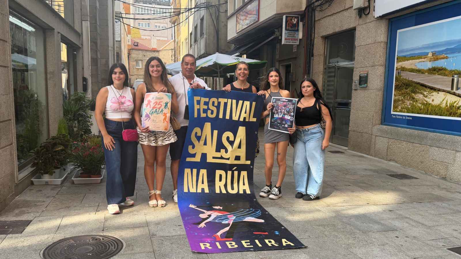 Ribeira encherase de ritmos latinos coa 16ª edición do festival «Salsa na Rúa» e os 25 anos de El Tomasón