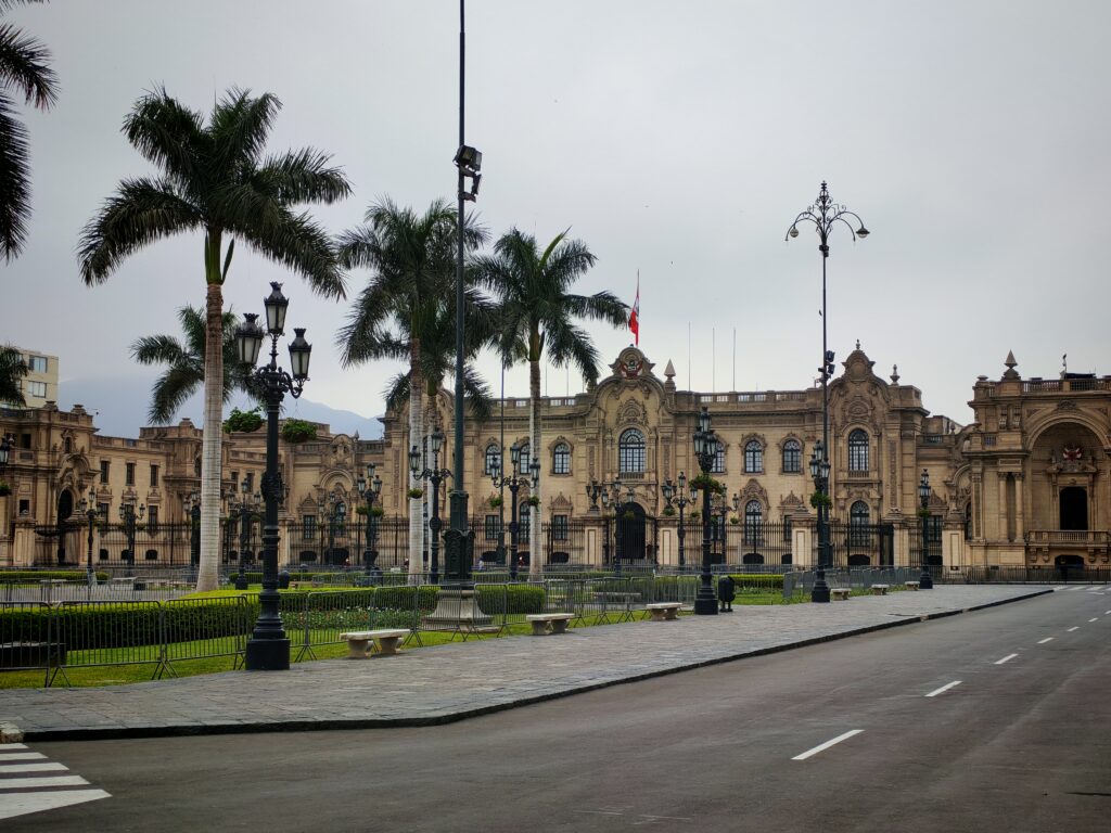 Onde náufrago chora Manco-Cápac (Diario do Perú)