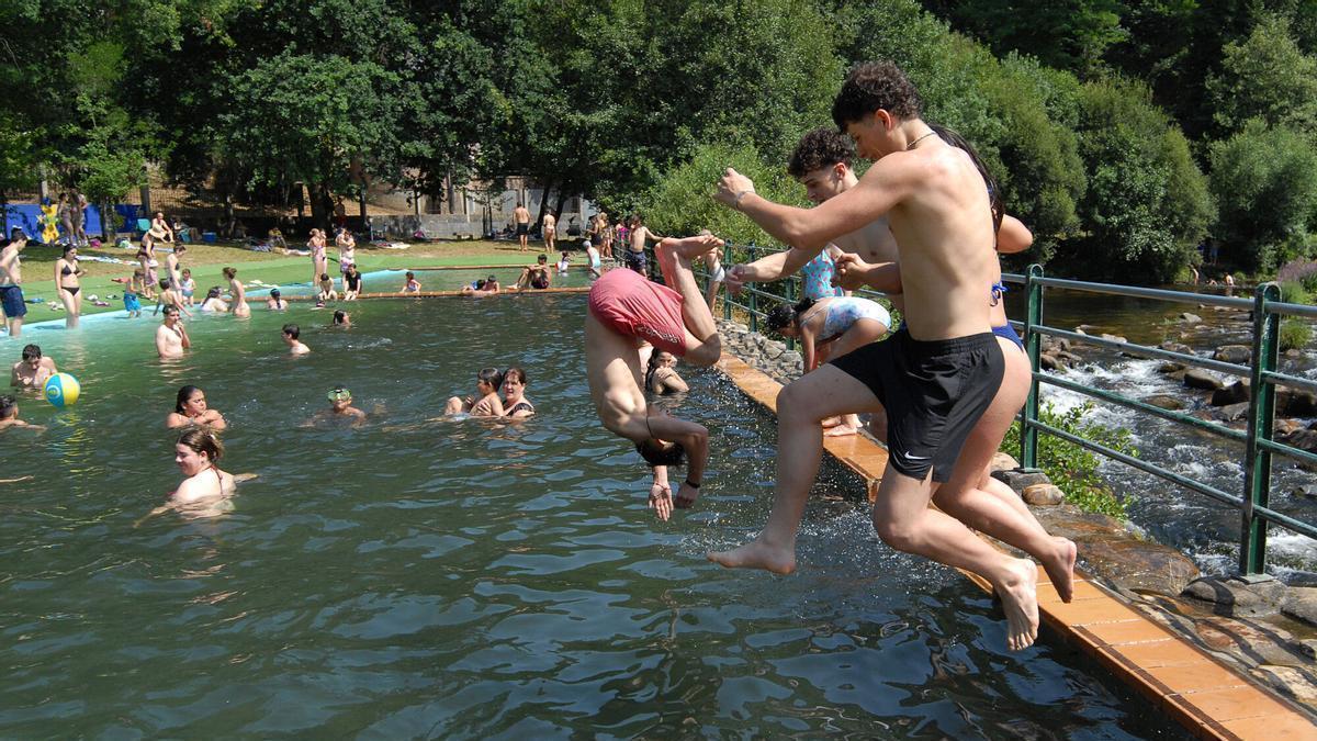 Galicia enfróntase a unha nova xornada de calor extrema: a Xunta mantén a alerta vermella por temperaturas de 40 graos