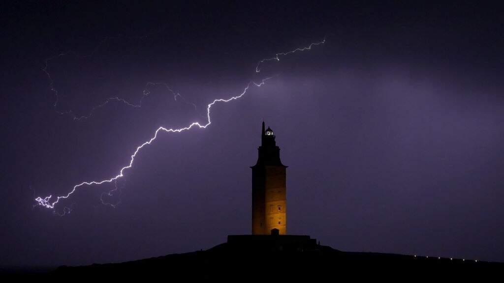 Este son os concellos galegos que están en alerta laranxa por tormentas este sábado