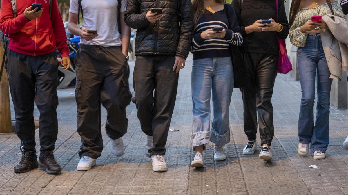 Deporte fronte a pantallas: Galicia ensaia un programa piloto para que gañe peso a primeira opción entre nenos de 12 e 13 anos