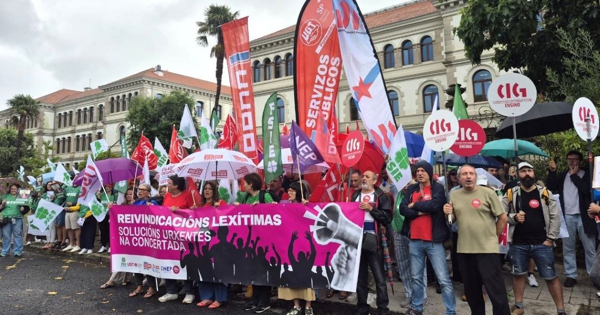 O curso empeza con folga do profesorado no ensino concertado, que pide equipararse ao do público
