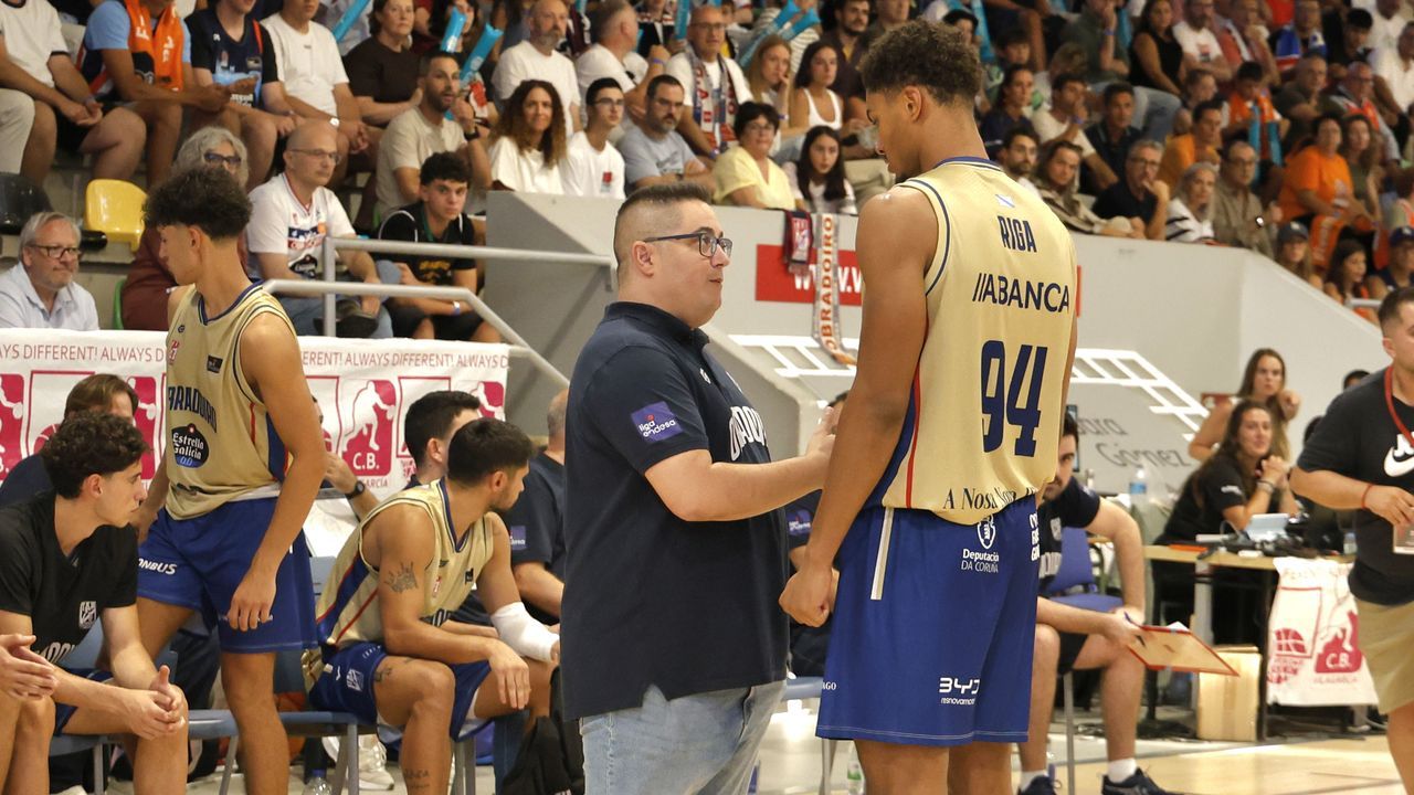 Segundo ensaio de pretemporada para o Monbus Obradoiro, en Xix&oacute;n ante o Joventut