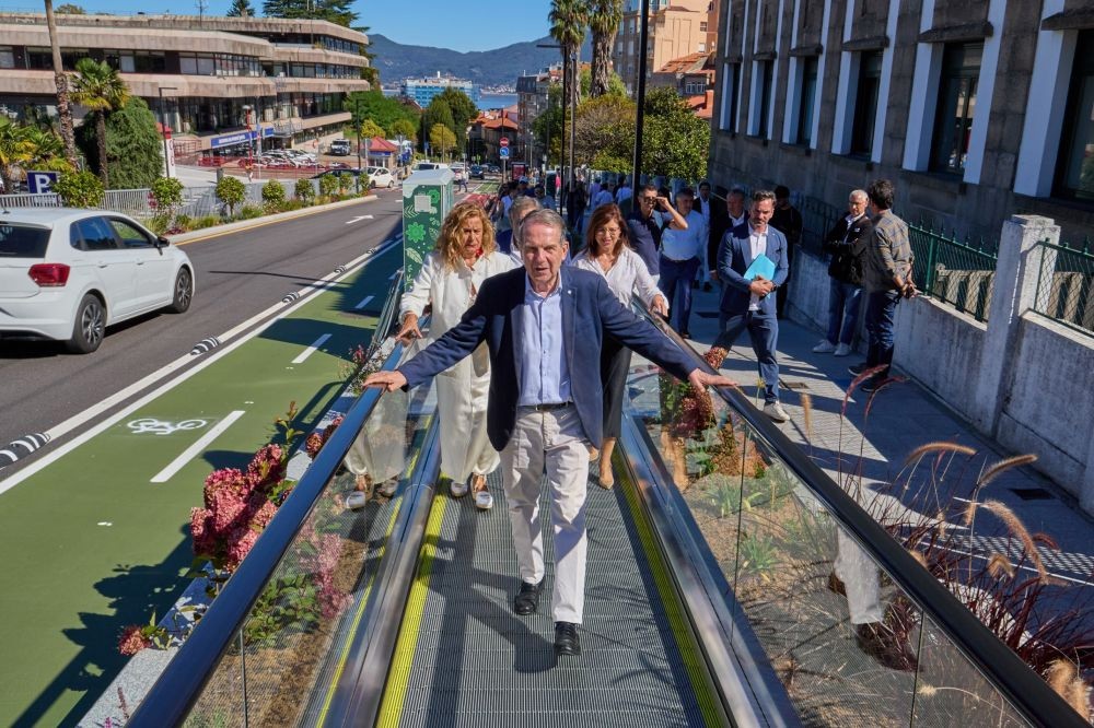 Vigo estrea as ramplas mecánicas do Paseo de Granada cun investimento de 3,34 millóns