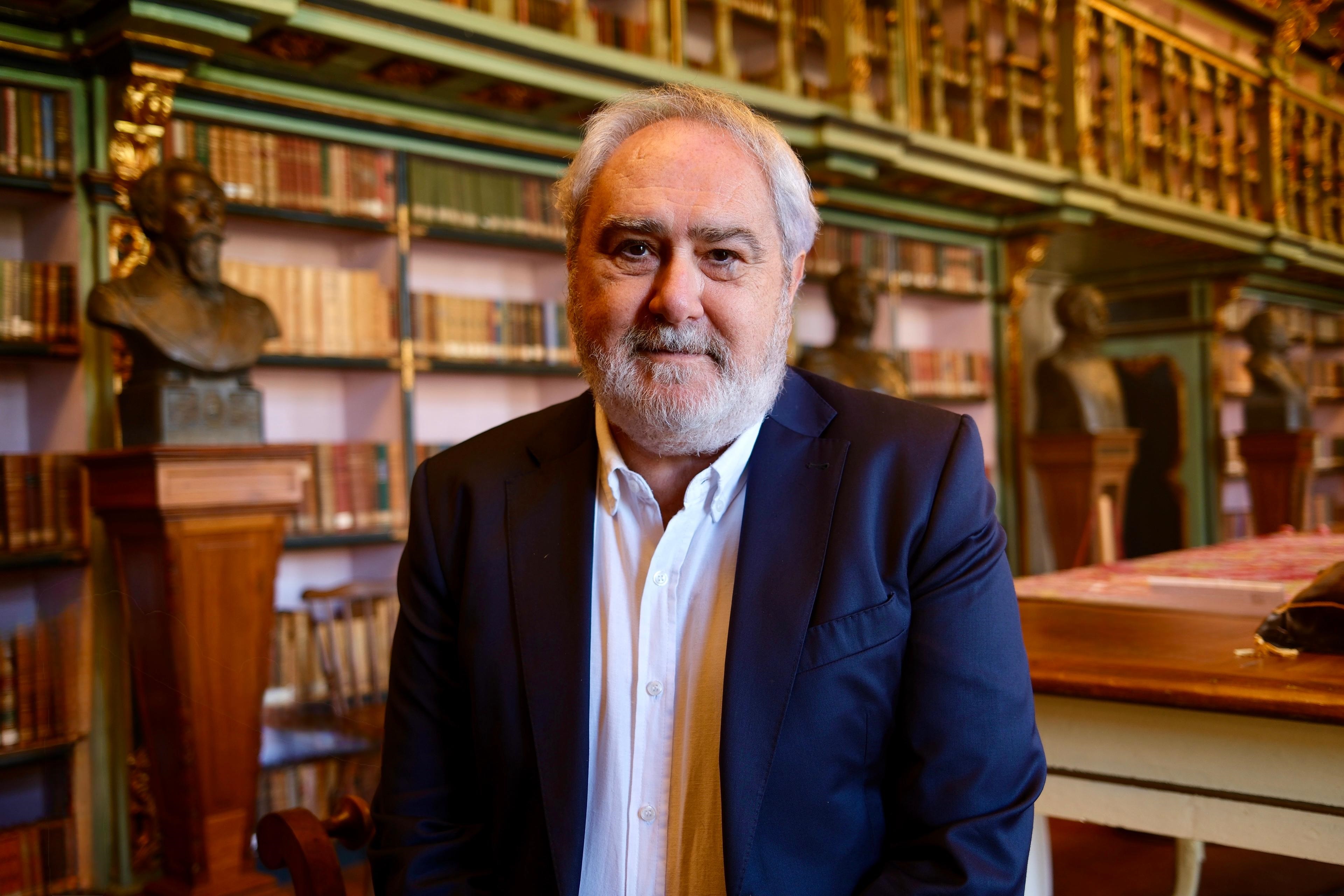 Novo catedrático na RAG; Ernesto González Seoane ingresa como membro de número