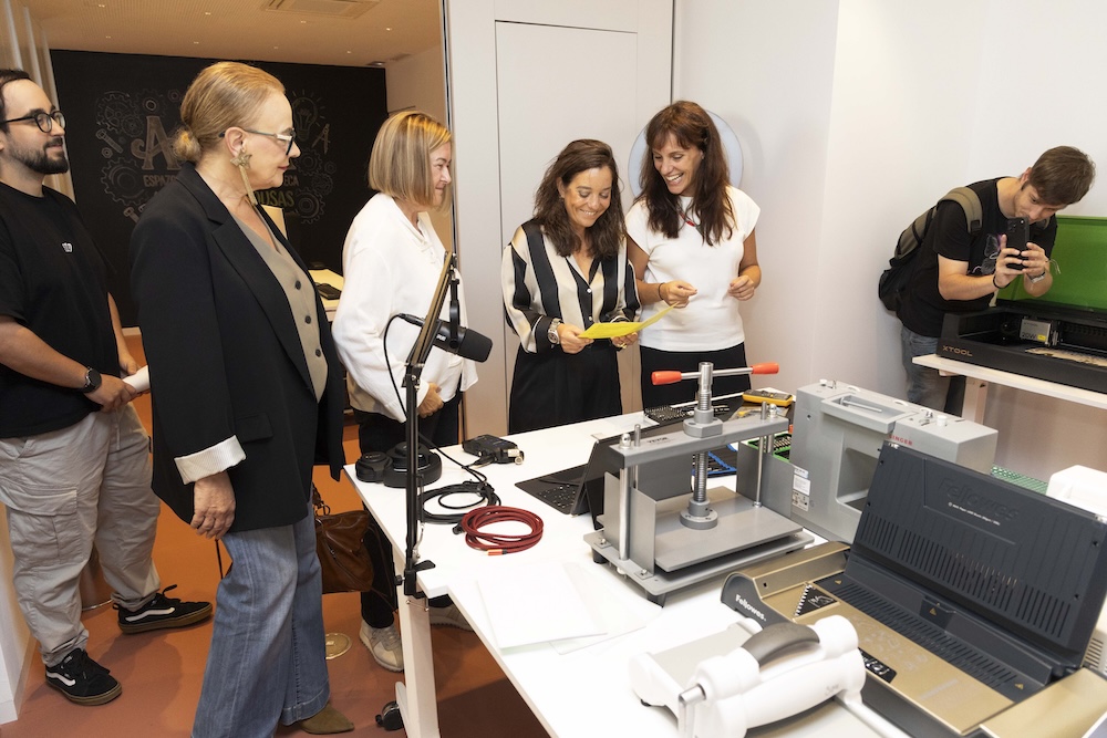 Aberta na Biblioteca da Sagrada Familia o novo espazo de creación e participación “A Eira”