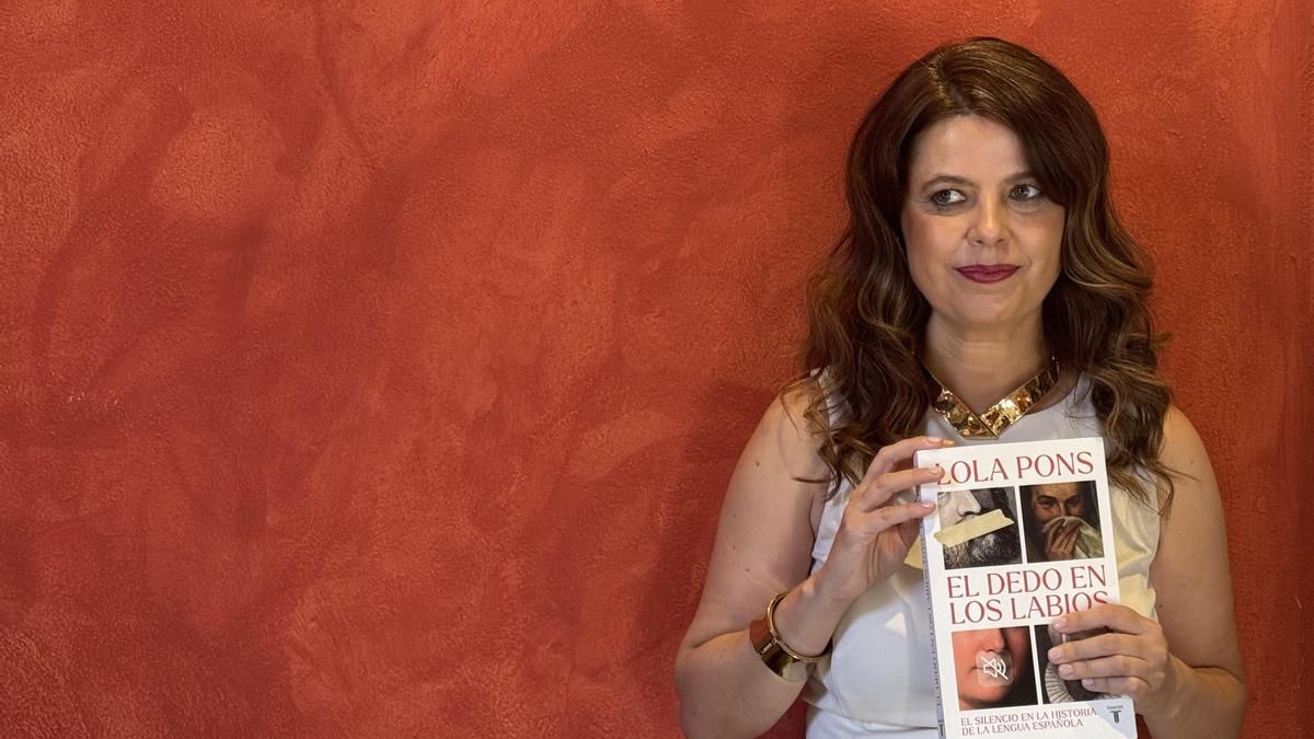 Lola Pons: "El silencio es hoy un lujo, porque la introspección cada vez nos da más miedo"