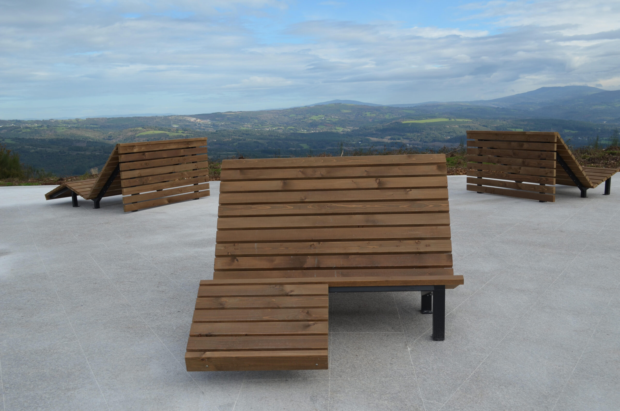 O Concello de Bóveda estrea un miradoiro astronómico na Serra de Penas