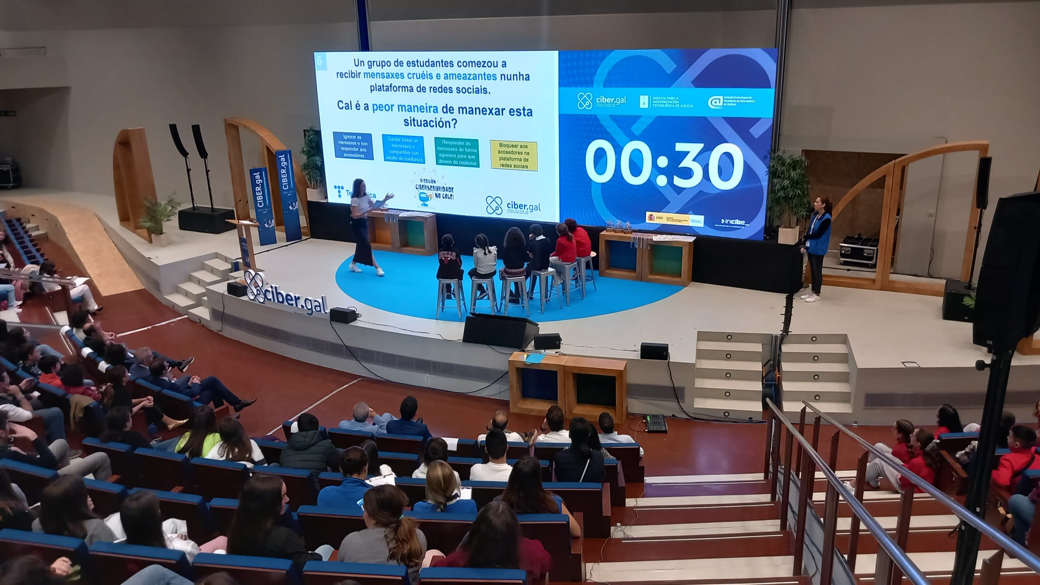 Seis centros educativos galegos gañan a IV edición de Ciberseguridade no Cole