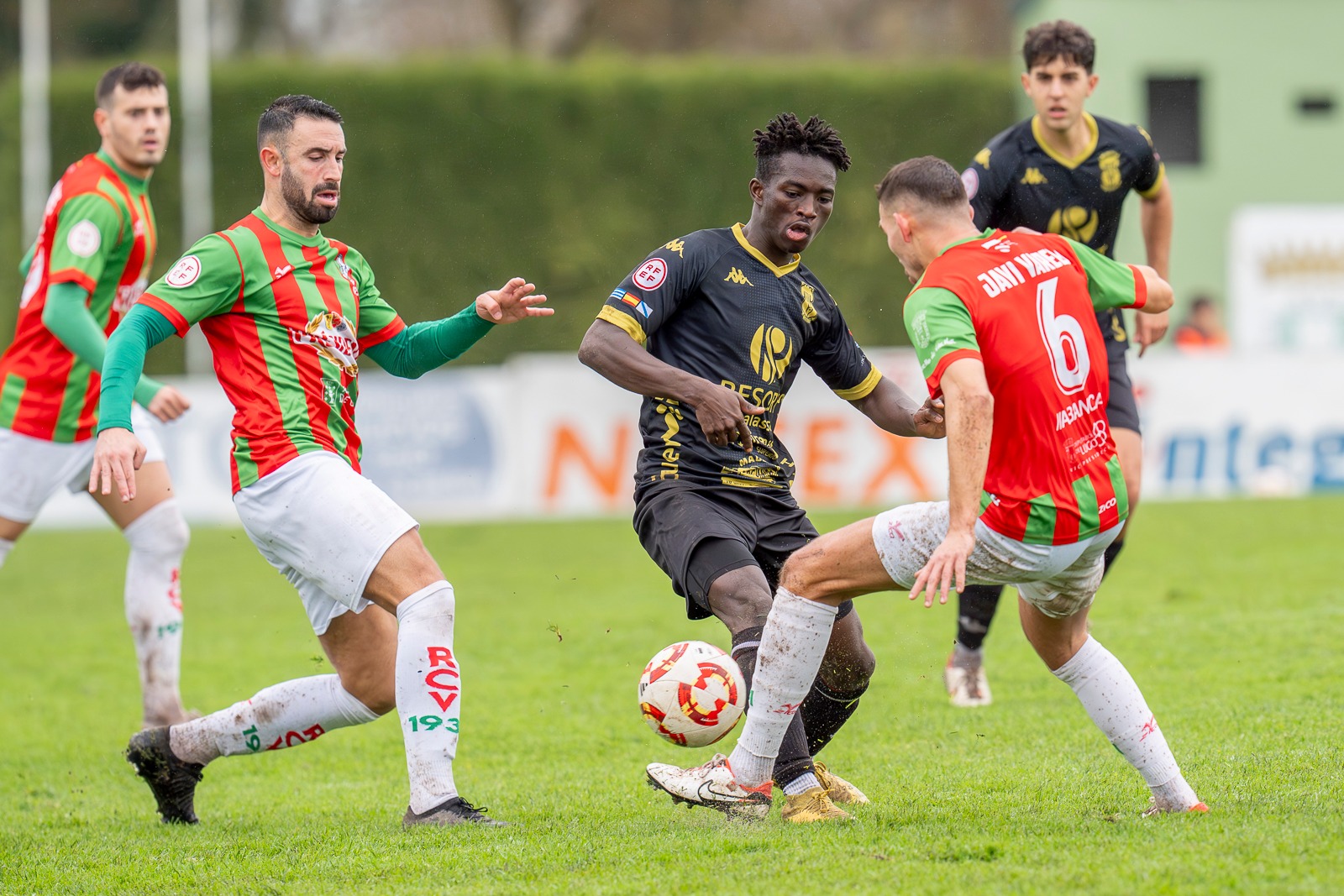 Xornada de derbis sen un só triunfo local