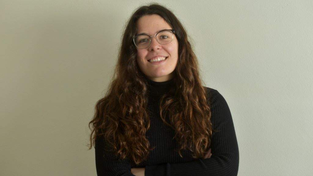 Rebeca Lar pon o broche á súa mostra 'Non nos escoitarán cantar' onde denuncia represión franquista