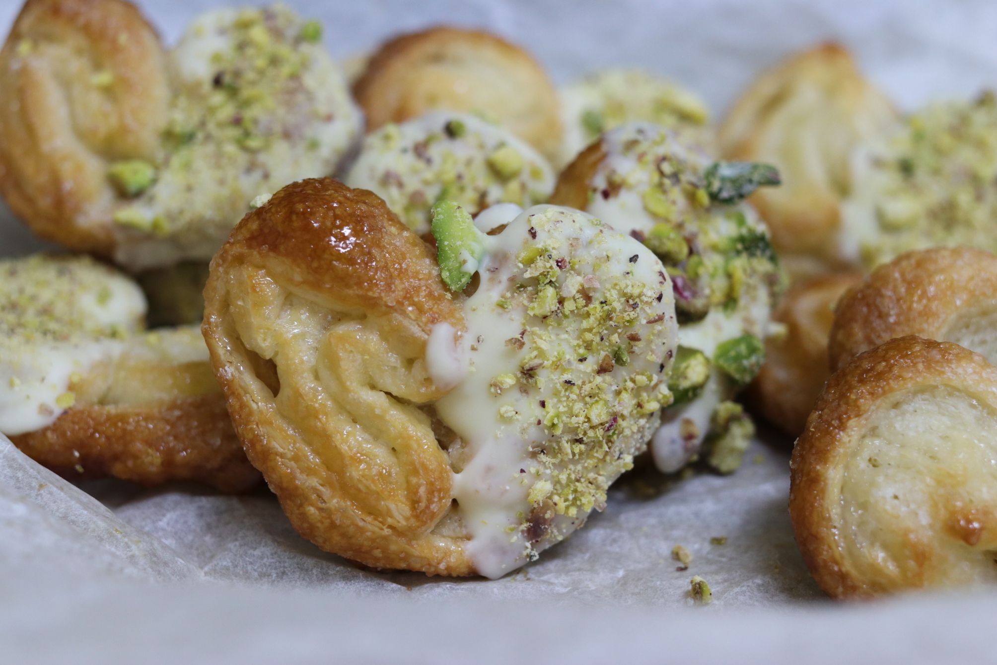 Palmeiriñas con chocolate e pistacho