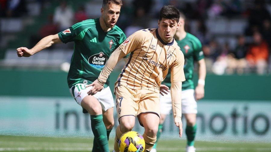 O Rácing sacúdese o dominio do Éibar, pero suma un punto insuficiente na Malata (0-0)