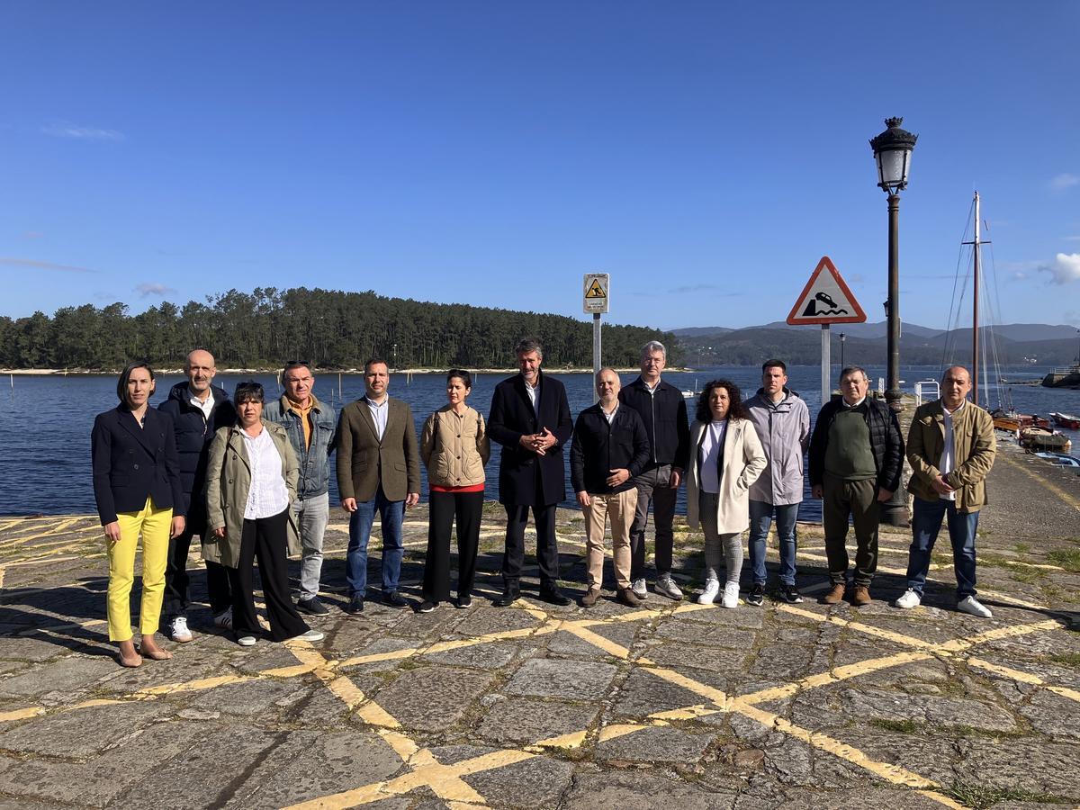 Alcaldes e portavoces do PSOE érguense contra Altri: "O Goberno non pode conceder un só euro a este proxecto"