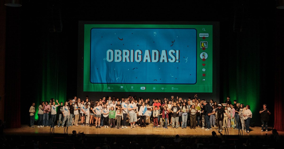 Enreguéifate entregou os seus premios nun acto masivo: oito anos improvisando en galego