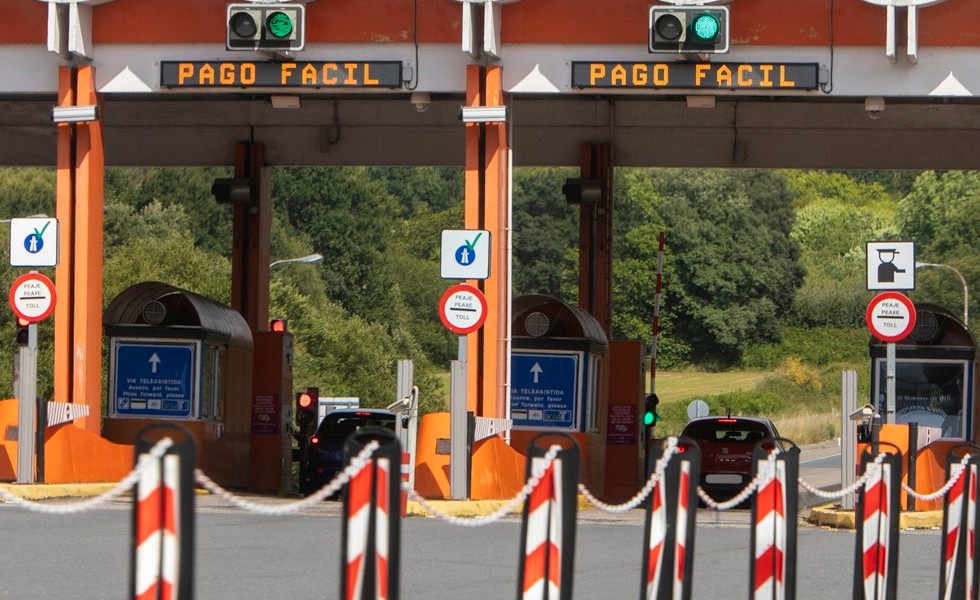 Bruselas declara ilegal la prórroga de las concesiones de la AP-9 y AP-66 y da un ultimátum a España