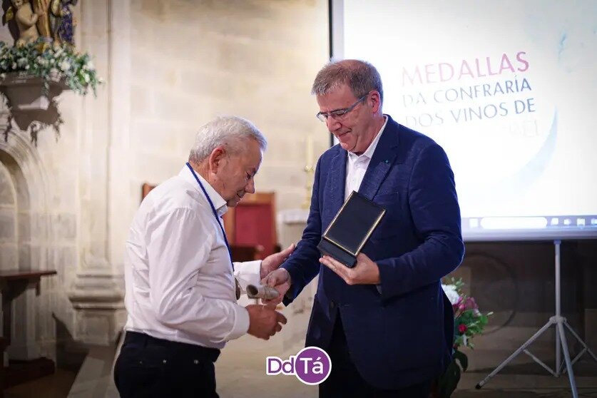Manuel Pardo, "Cazolas" y Xosé Manuel Santiago, nuevos cofrades de la D.O. | NOTICIAS VERÍN