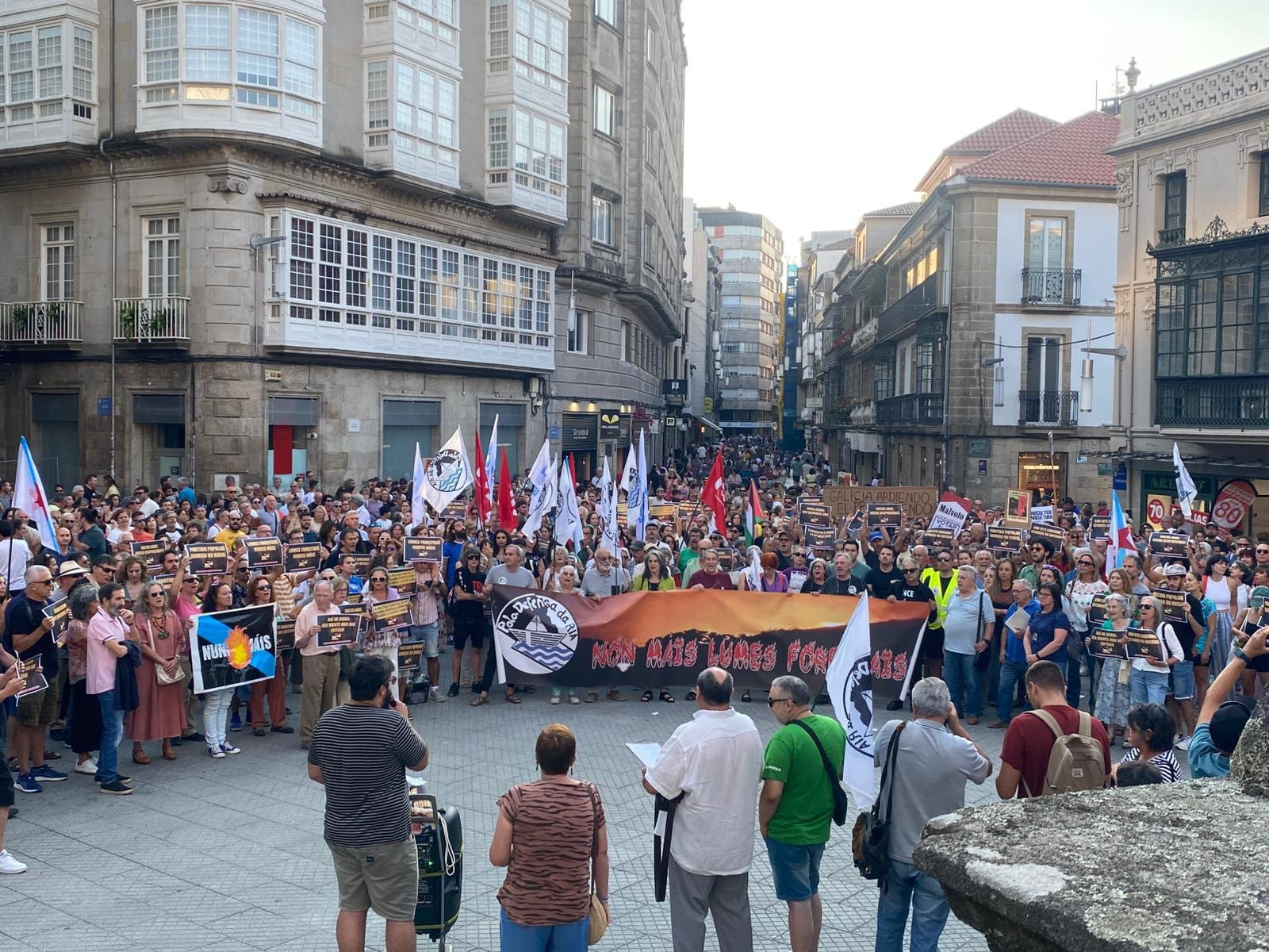 Gran manifestación pola vaga de incendios o 14 de setembro en Santiago de Compostela