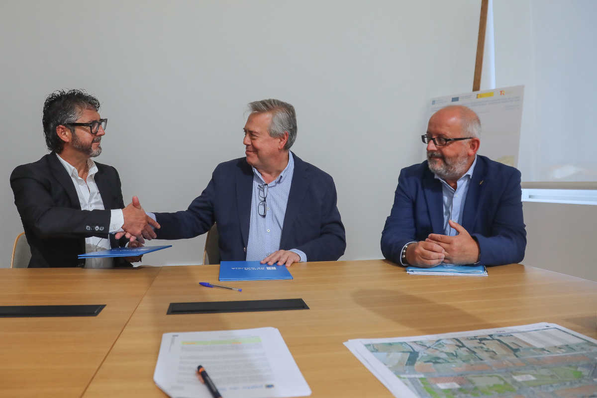 Sanidade prepara unha nova reforma no Centro de Saúde de Porto do Son e impulsa a construción do novo equipamento