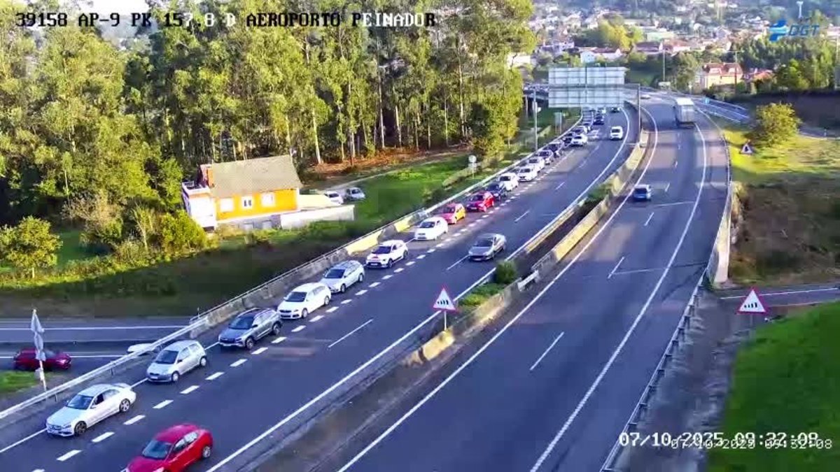 Retencións e tráfico lento nos accesos desde a AP-9 cara ao Ifevi, en Vigo, onde se celebra Conxemar