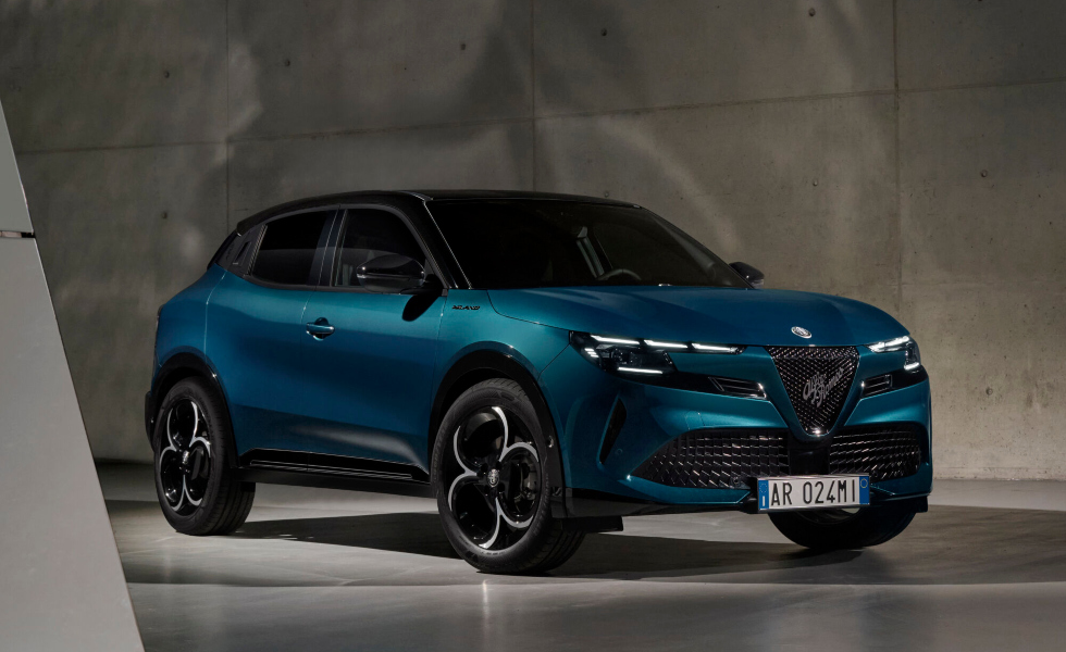 Alfa Romeo recupera su legado deportivo con el nuevo Junior compacto