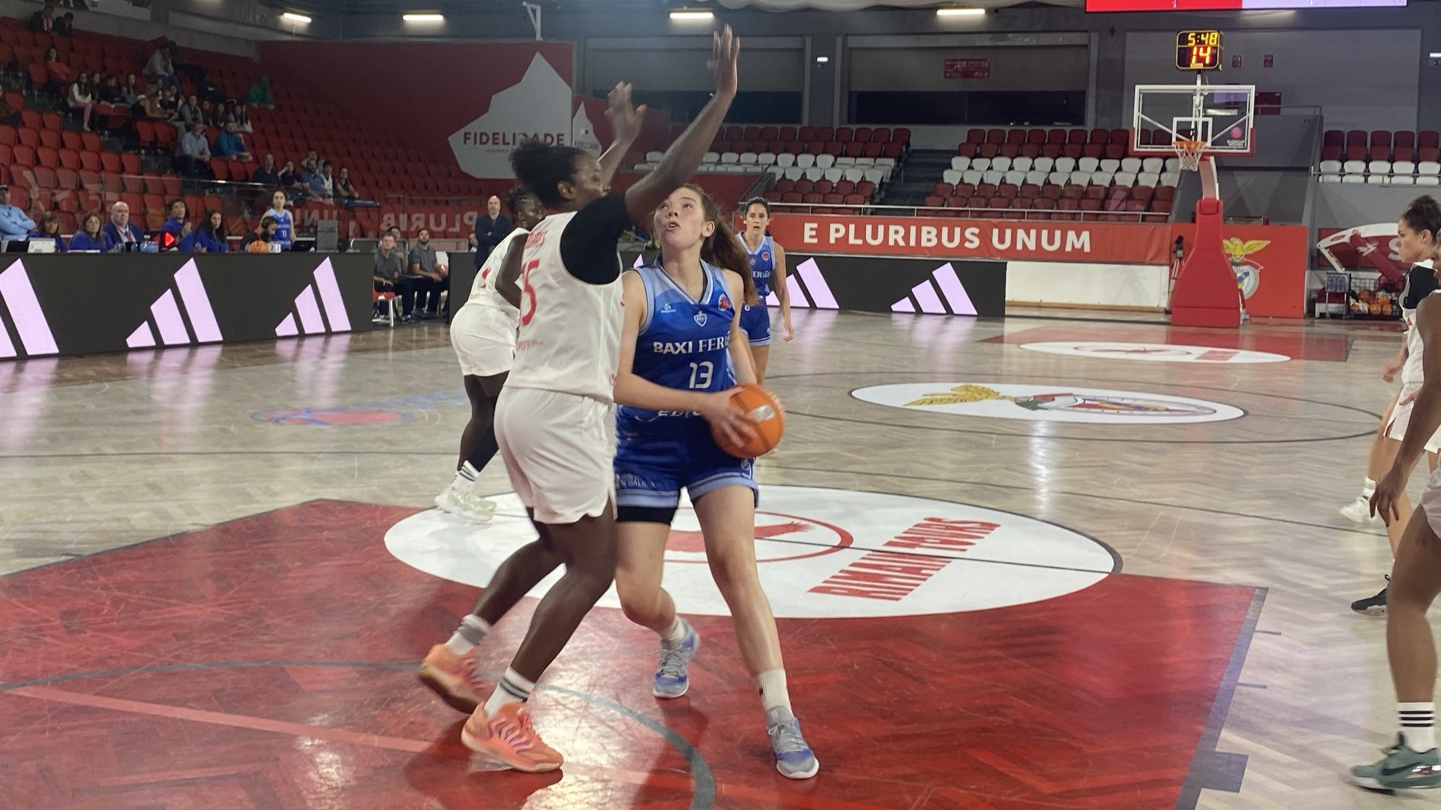 Vitoria do Baxi Ferrol na súa estrea europea