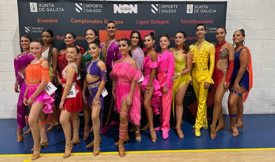 O Club Arte e Movemento arrasa nos Campionatos Galegos de Caribeños con 51 medallas