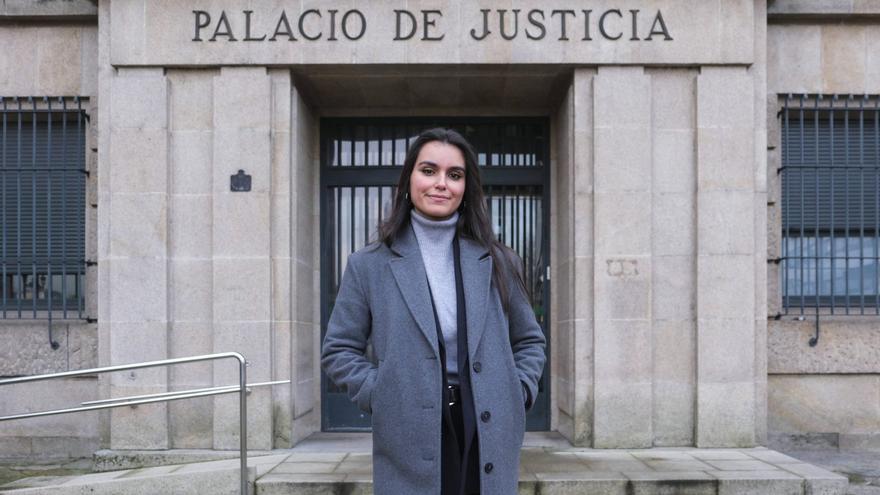 Carmen, a número 1 dous futuros fiscais, quere ser «a voz de quen non a ten»