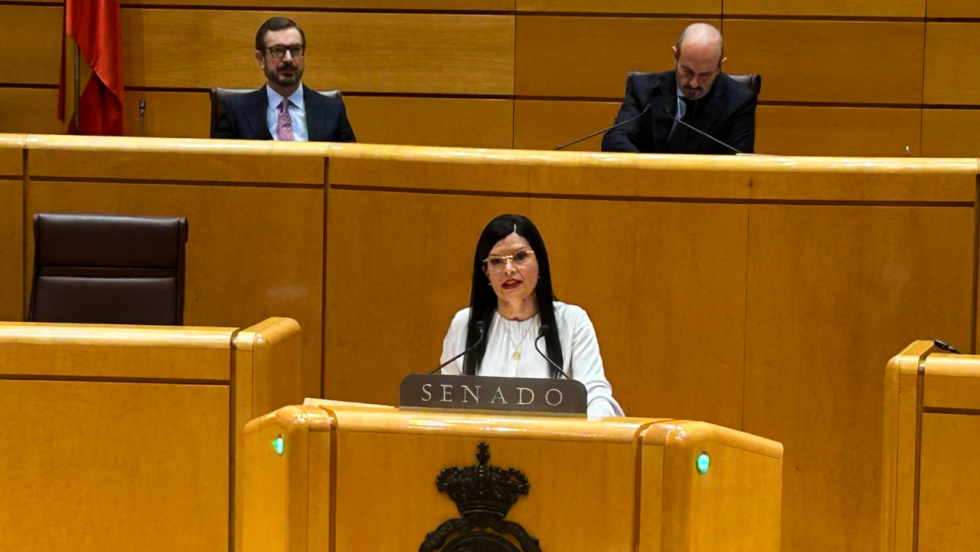 El PP aprueba en el Senado el traspaso de la AP-9 a la Xunta y Nidia Arévalo acusa al BNG de "traicionar a Galicia" con su "doble discurso"