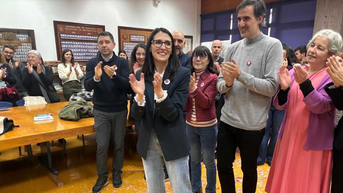 Rosa Crujeiras convértese na primeira muller á fronte da Reitoría da USC