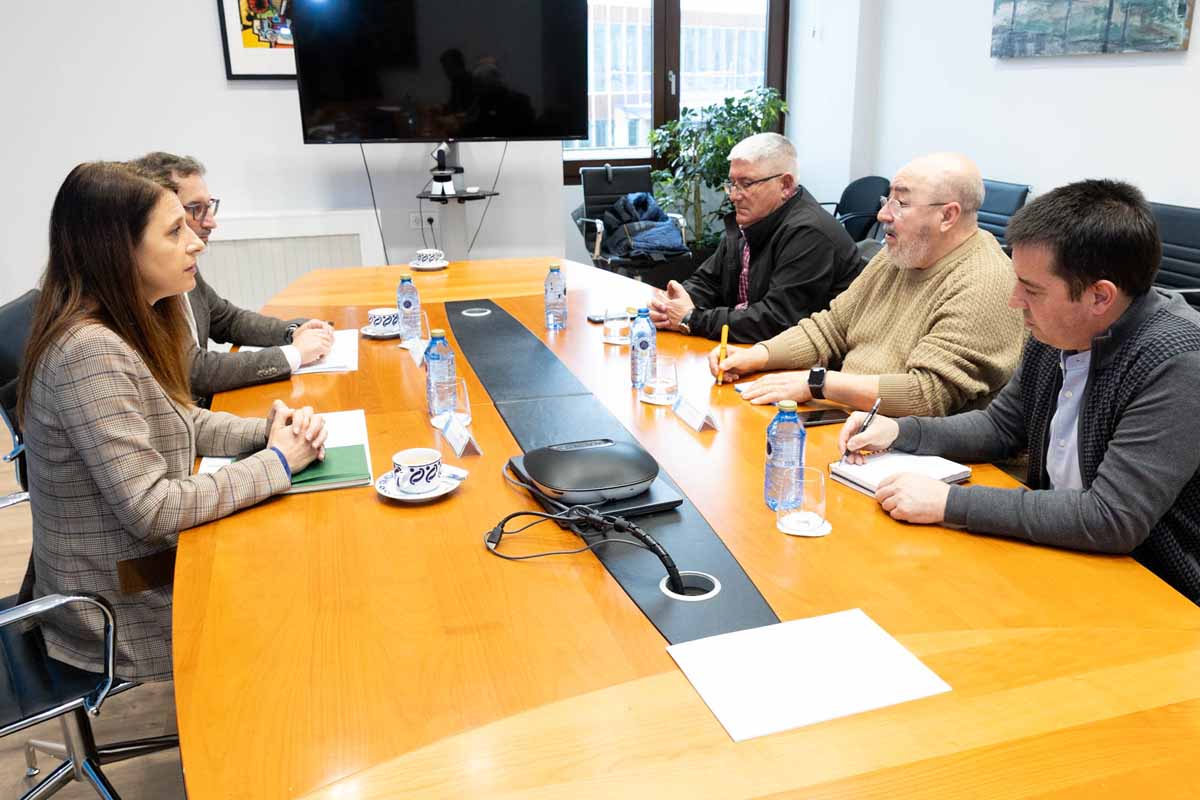 As importacións de leite “a 20 céntimos” precipitan a caída do prezo nas granxas galegas